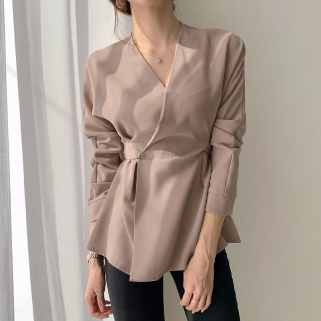 Top women's design sense niche autumn Korean v-neck long-sleeved solid-color shirt retro waist slim-fit temperament shirt