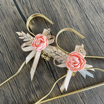 Mingya wedding wedding hangers Bride wedding wedding dowry Clothes Clothes Clothes hanging rose decoration a pair