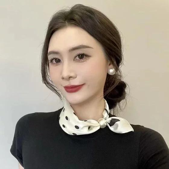 2025 여성을위한 새로운 자기 버클 스카프 봄과 여름 얇은 진주 목걸이 게으른 펜던트 스카프 쇄골 체인 스카프