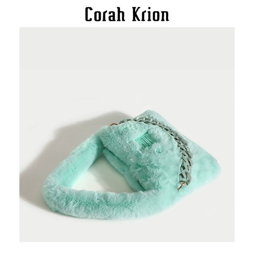 Небольшая дизайнерская демисезонная сумка подмышку