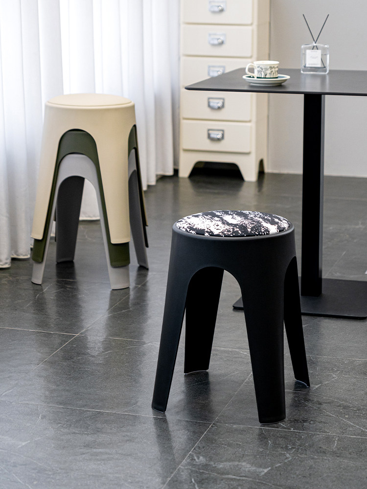 About White Scandinavian Thickened Plastic Small Stool Stackable Soft Bag High Round Stool Door Simple Shoe Changing Stool