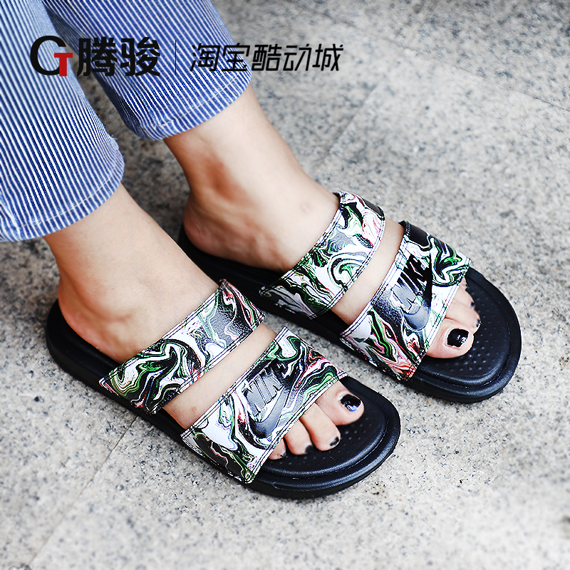 Tengjun Nike chính hãng Benassi Đen và Trắng Ninja Double Tie Mùa hè Nam và Nữ Dép thể thao 819717 dép crocs nữ