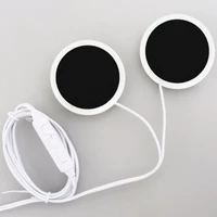 Желышка с низким частотой грудью.