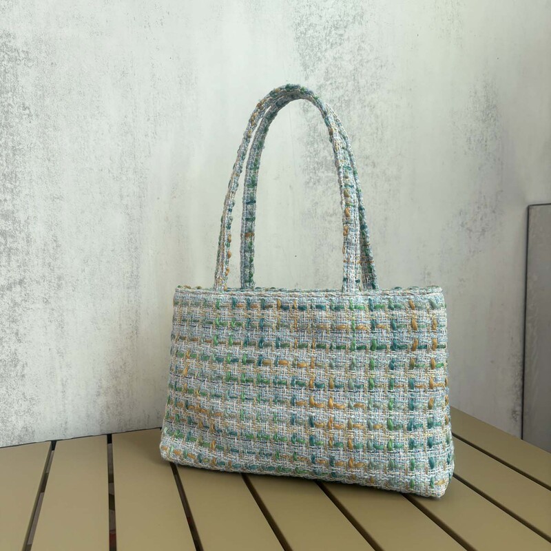 Tweed Plaid Vintage Shoulder Bag and Handbag in the Same Style as a Homebody, Niche Design with a High-End Feel for Women