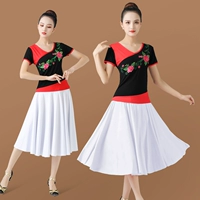 Красная белая цветная футболка, штаны, V-образный вырез, с вышивкой, короткий рукав