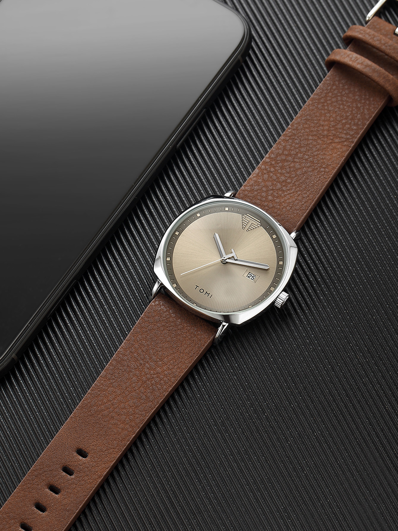 TOMI Calendar Simple Men's Quartz New Leisure Trend Student Waterproof Large Dial Movement Mirror Face Watch_voghion.com
