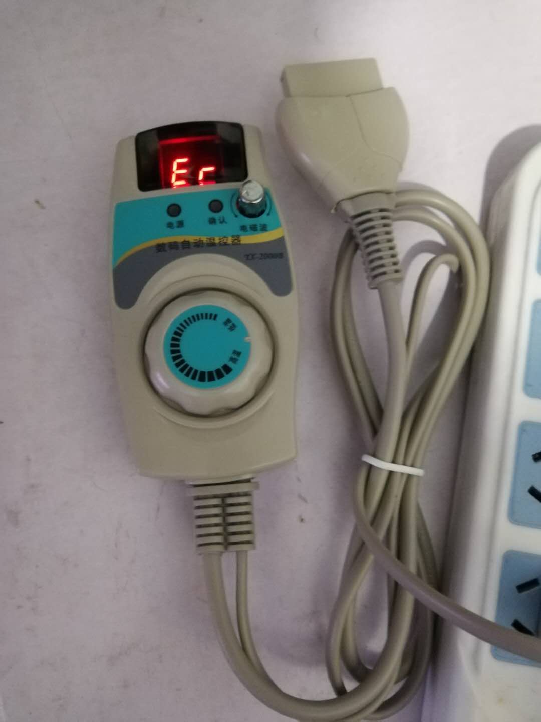 Cushion Number of sofa cushions Number of temperature controllers Five holes suitable for silicone heating wire