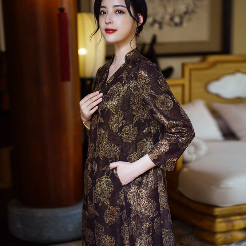 Zhu's original (like fog like rain and wind) gold wire interwoven sweep crepe cloud yarn improved Chinese coat woman