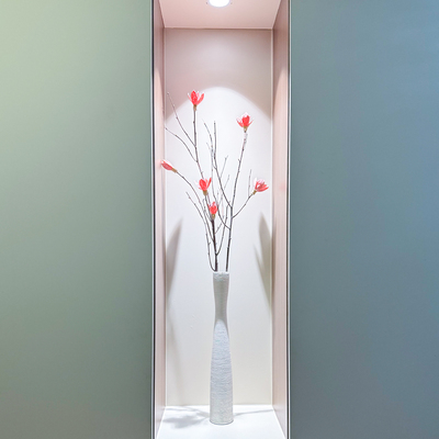 北欧长款细高陶瓷花瓶干花插花器白色电视柜开放格玄关柜装饰摆件