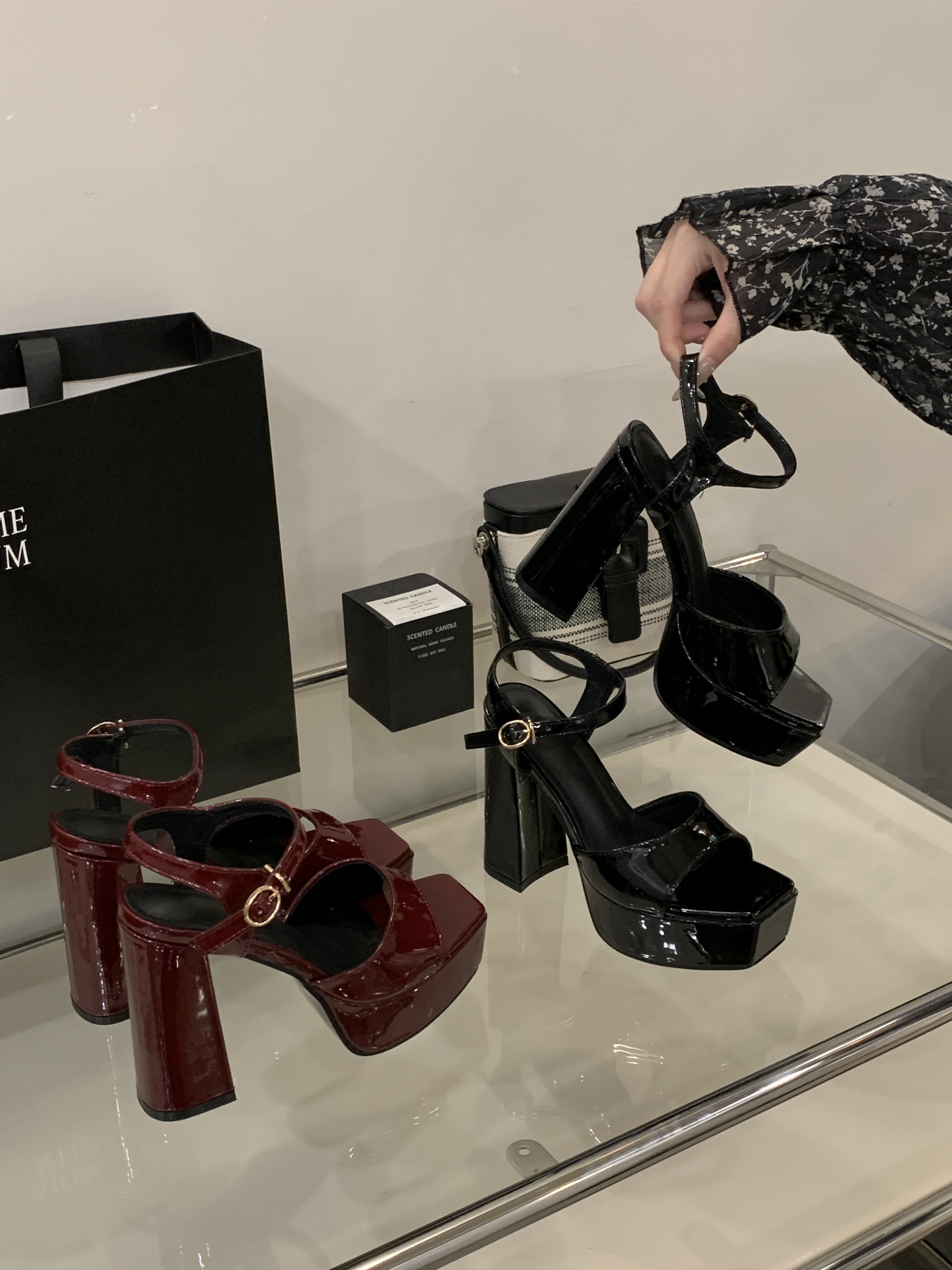 ВПП модель переходный мостик женская обувь 13см сверхвысокий следовать обувь женская водонепроницаемый платформа слово пояс слой краски толстая сандалии Женское лето 无品牌/无注册商标 