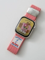 Оранжевая плетеная магнитная пряжка с розовой собакой