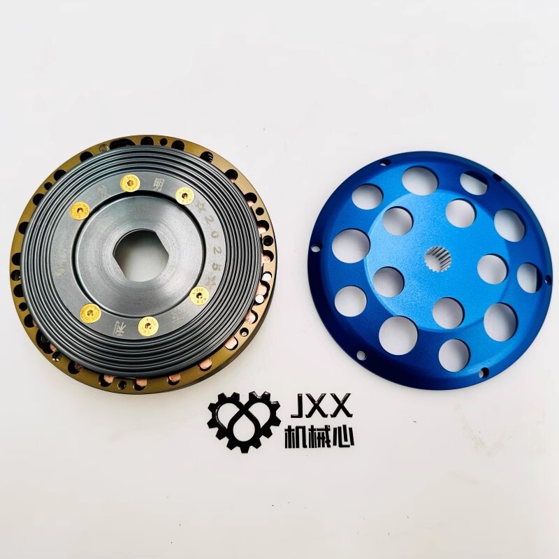 Multi-Plate Dry Clutch in Small-Displacement Scooter Effectively Solves the Problem of Starting Shake and Starting Slip Multi-Plate Dry Clutch in Small-Displacement Scooter Effectively Solves the Problem of Starting Shake and Starting Slip
