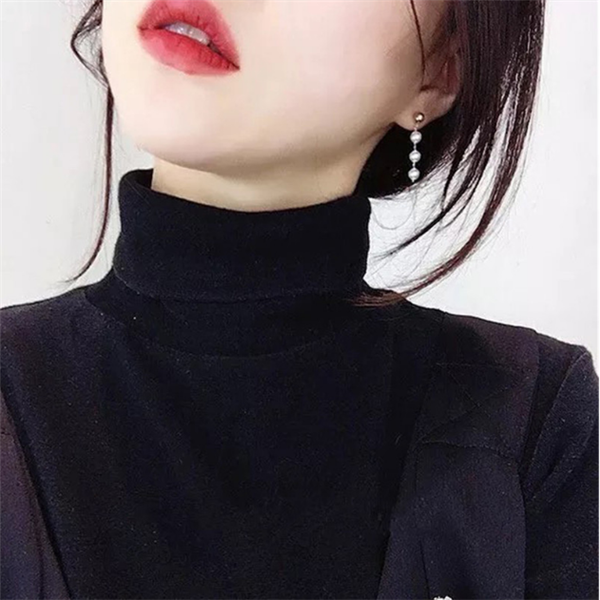 Autumn and winter exquisite and small earrings 2022 new trendy small pearls high-end feeling ins atmosphere simple net red earrings