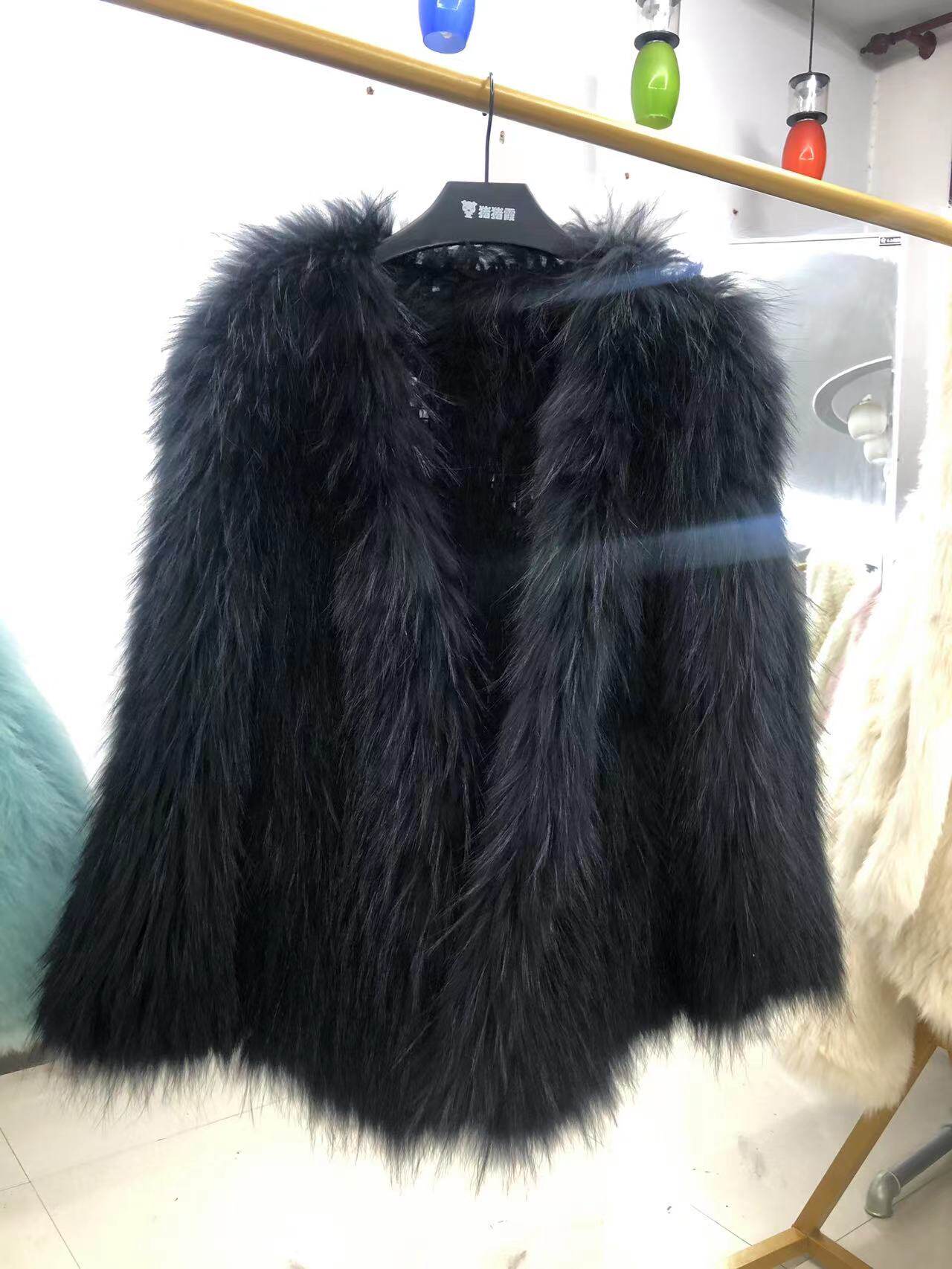 Imported whole leather raccoon fur V collar thickened woven bifacial front long rear short fur straw mesh red hominin fur winter 