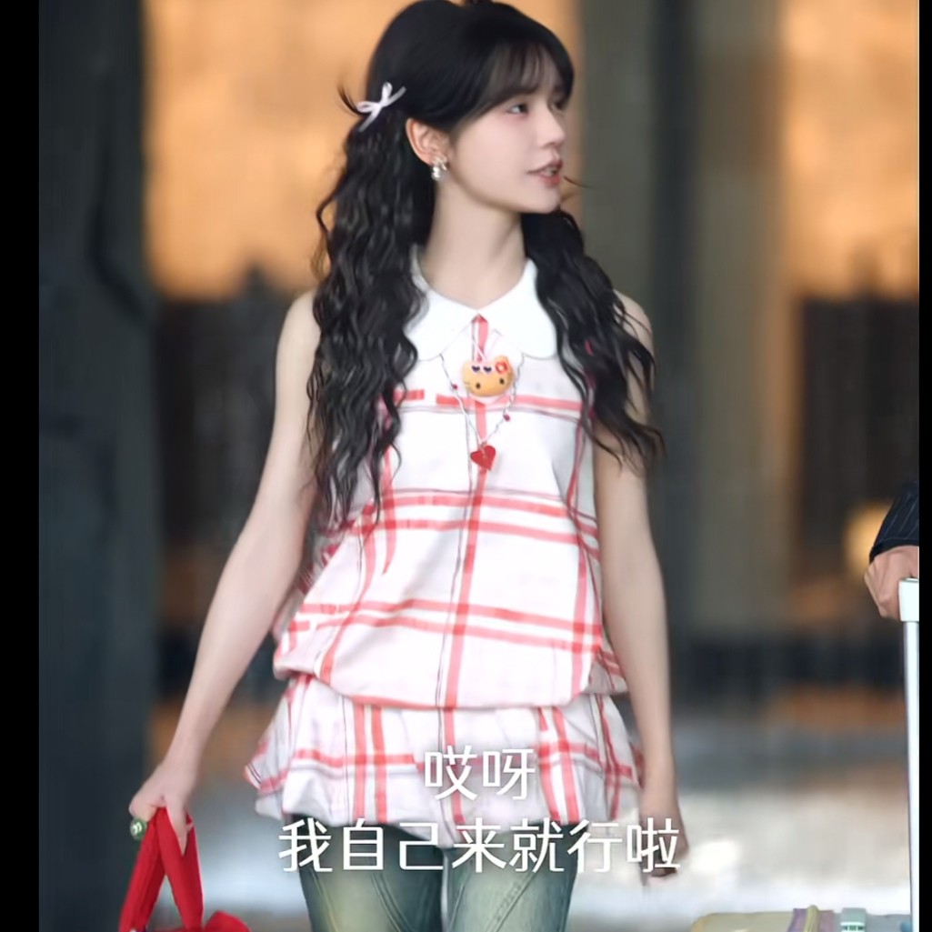 歐洲短劇唸唸有詞劉念桑鹿同款背心上衣夏季翻領紅色格子女衣服潮