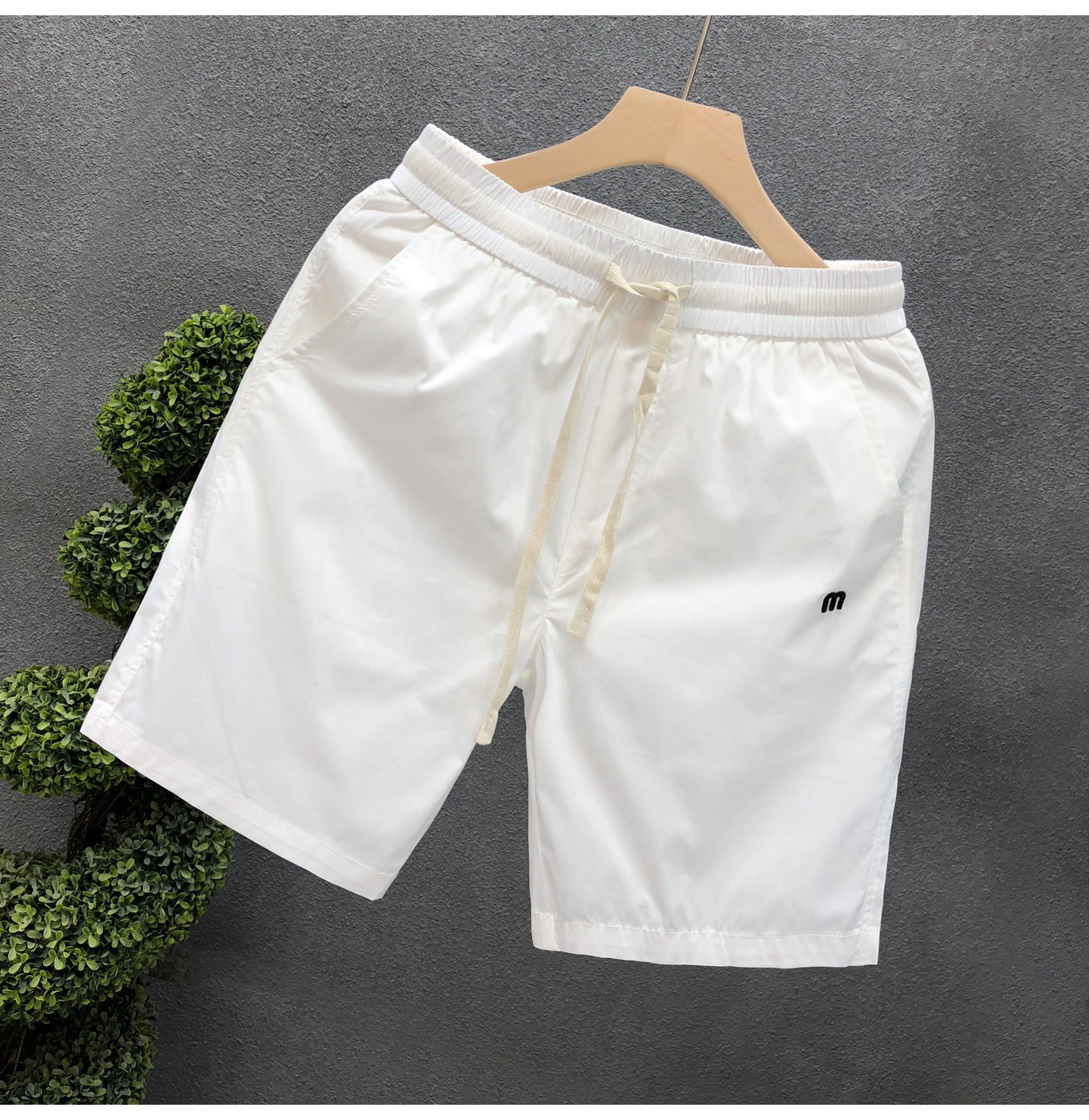 Vêtements d'extérieur blancs brodés simples, pantalons de plage fins pour hommes, amples, grands shorts décontractés pour la maison_voghion.com