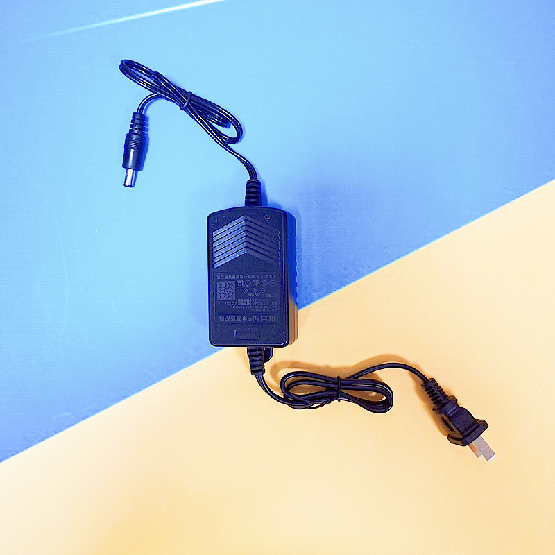 Dongguan small ear waterproof indoor 12V2A foot safety power supply monitoring security power adapter