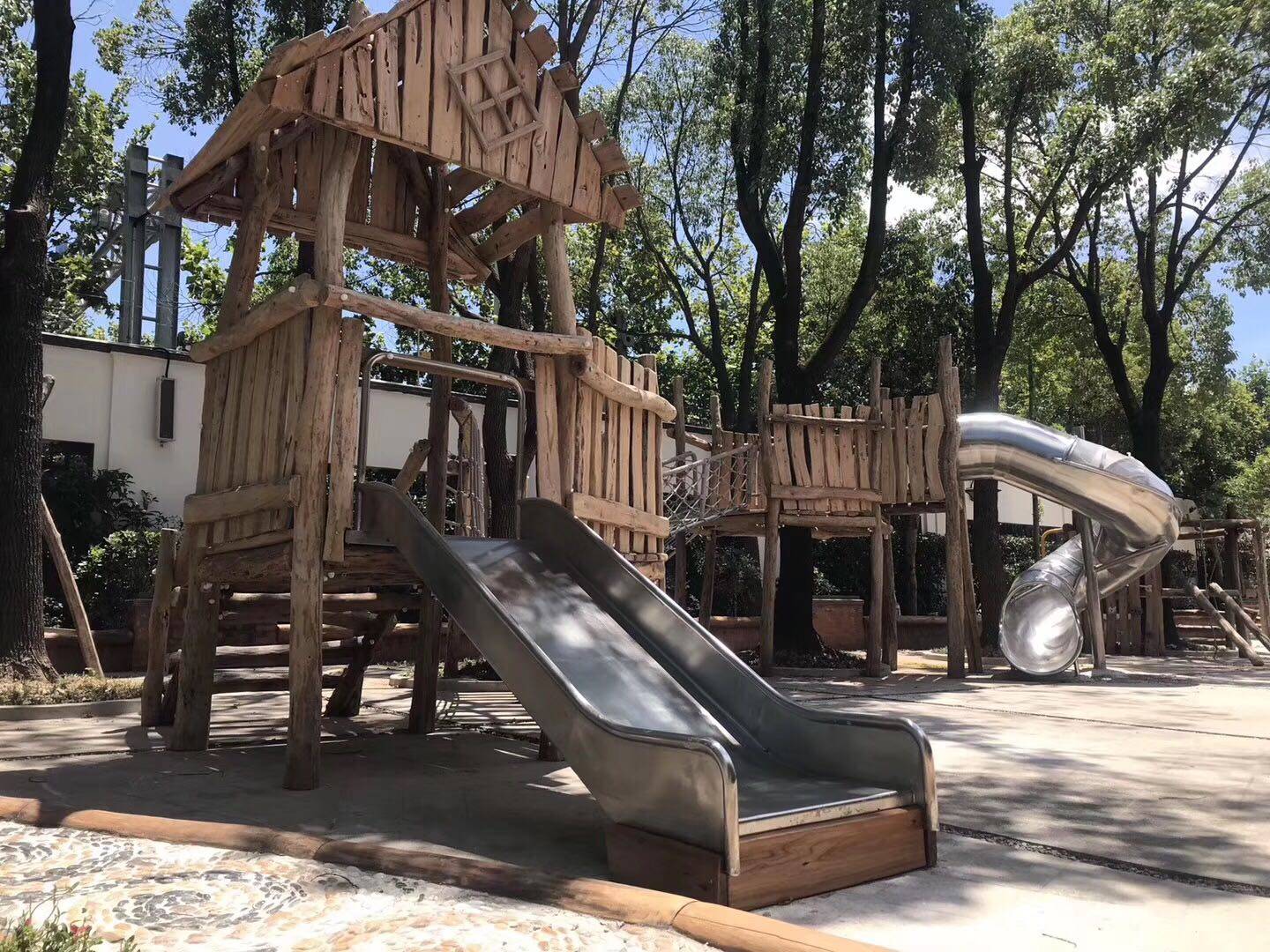 Rural old elm hard miscellaneous wood weathered old wood decoration hotel teahouse tourist scenic area kindergarten log decoration