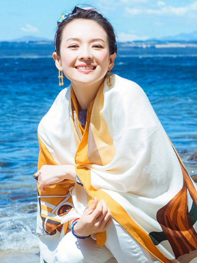 Tibet desert sunscreen shawl outside the summer female Yunnan travel scarf Seaside wear artifact beach towel gauze towel