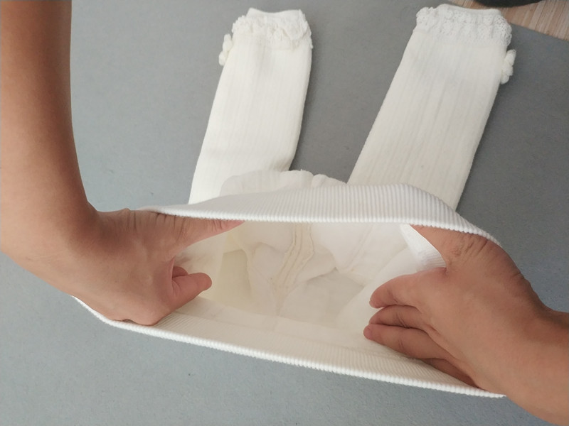 Bé gái mùa thu đông cộng với quần lửng nhung dày cho bé một chiếc quần legging nhung bé cộng với quần nhung ấm vớ dày thu đông cho bé