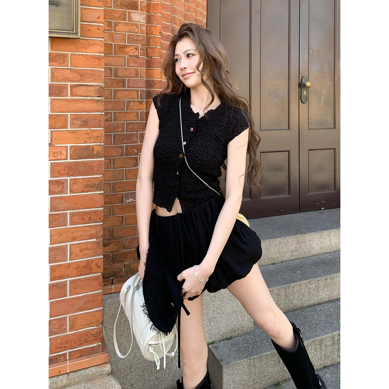 Pcny不理理[Soft Candy Fur Ball House] ​ Vest Cardigan for Women, Sleeveless Outerwear for Spring, Vest Jacket.