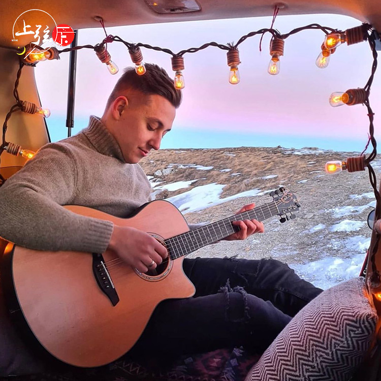 Spot futurist Fürch Yellow Gc CR Western Red Snow Pine Wood Guitar Czech Artisanal