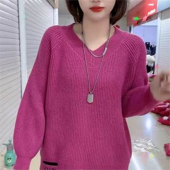 2025 autumn and winter new style fashionable v-neck solid color versatile loose lazy style knitted sweater
