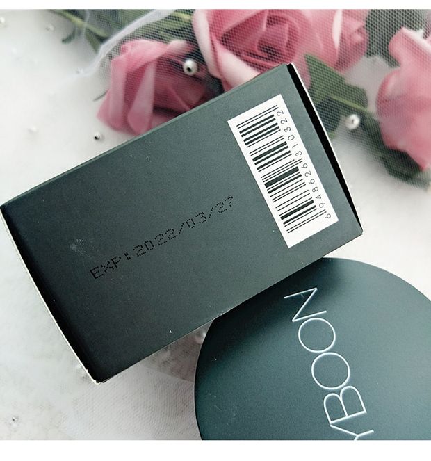 Authentic MYBOON bột phấn trang điểm lỏng dầu kéo dài kiểm soát lỗ chân lông vô hình che khuyết điểm dưỡng ẩm phấn nền dạng bột khô không thấm nước - Quyền lực các loại phấn phủ tốt