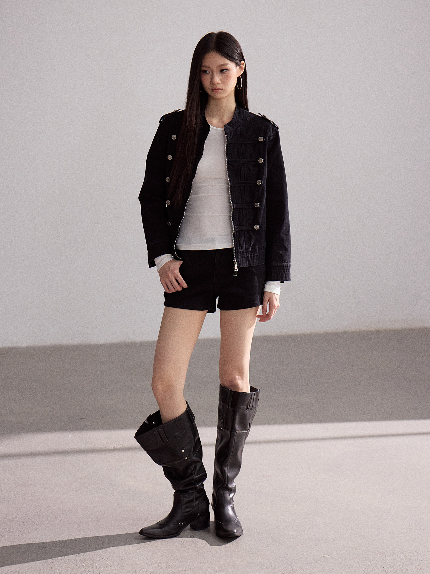 WITHMIN Black Zip-Up Cropped Jacket