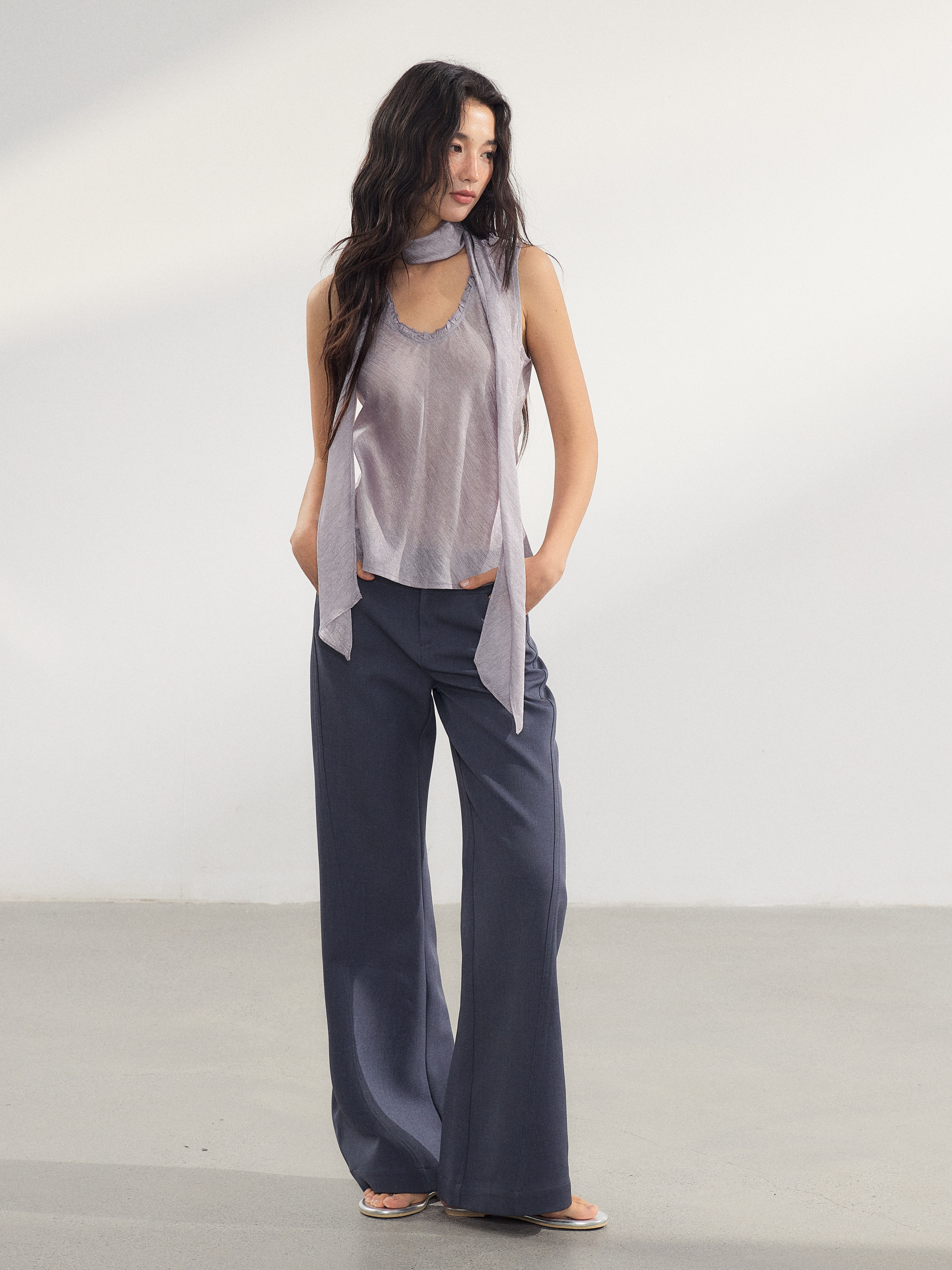 WITHMIN Dark Blue Low-Waist Straight-Leg Trousers