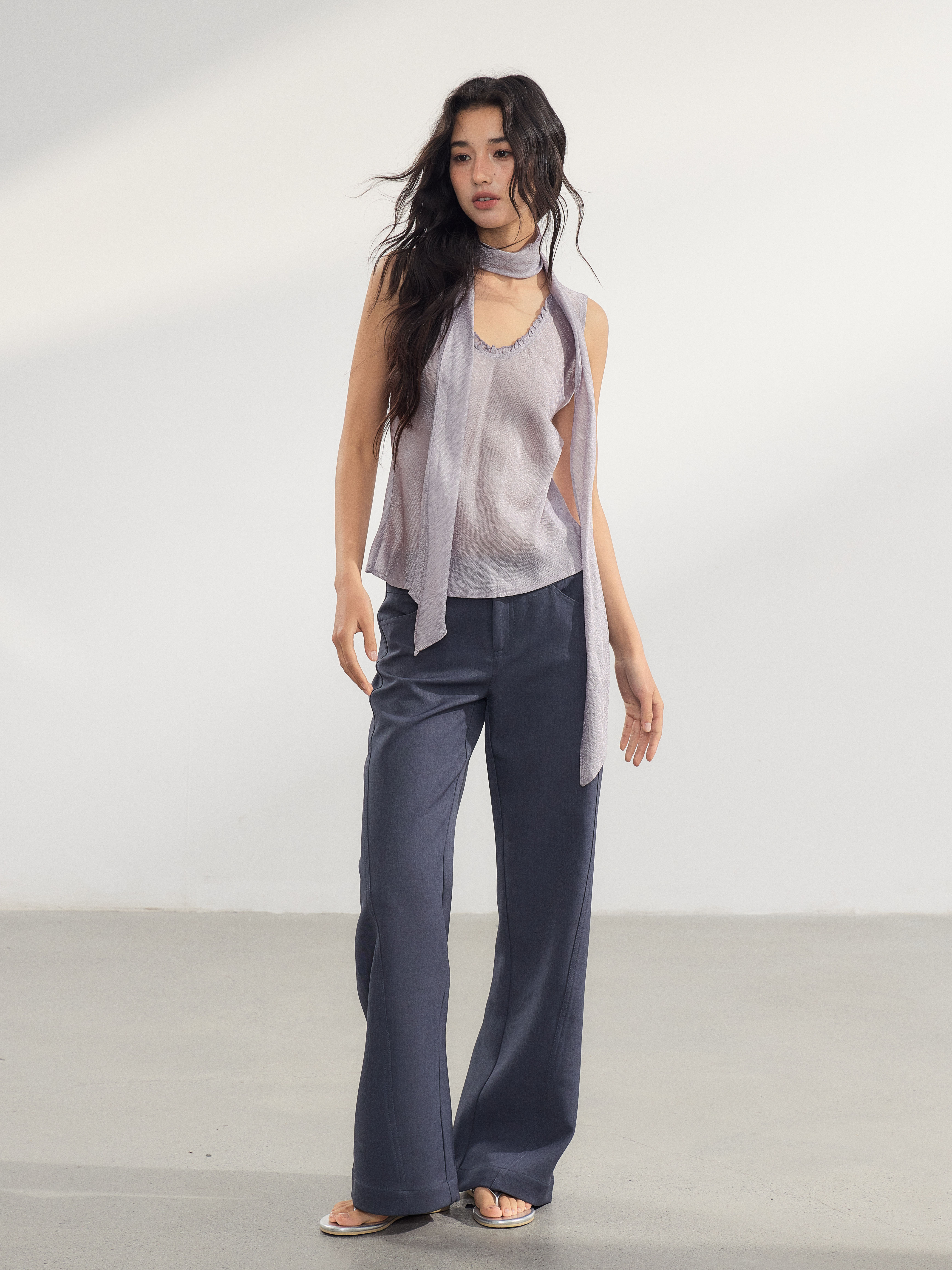 WITHMIN Dark Blue Low-Waist Straight-Leg Trousers