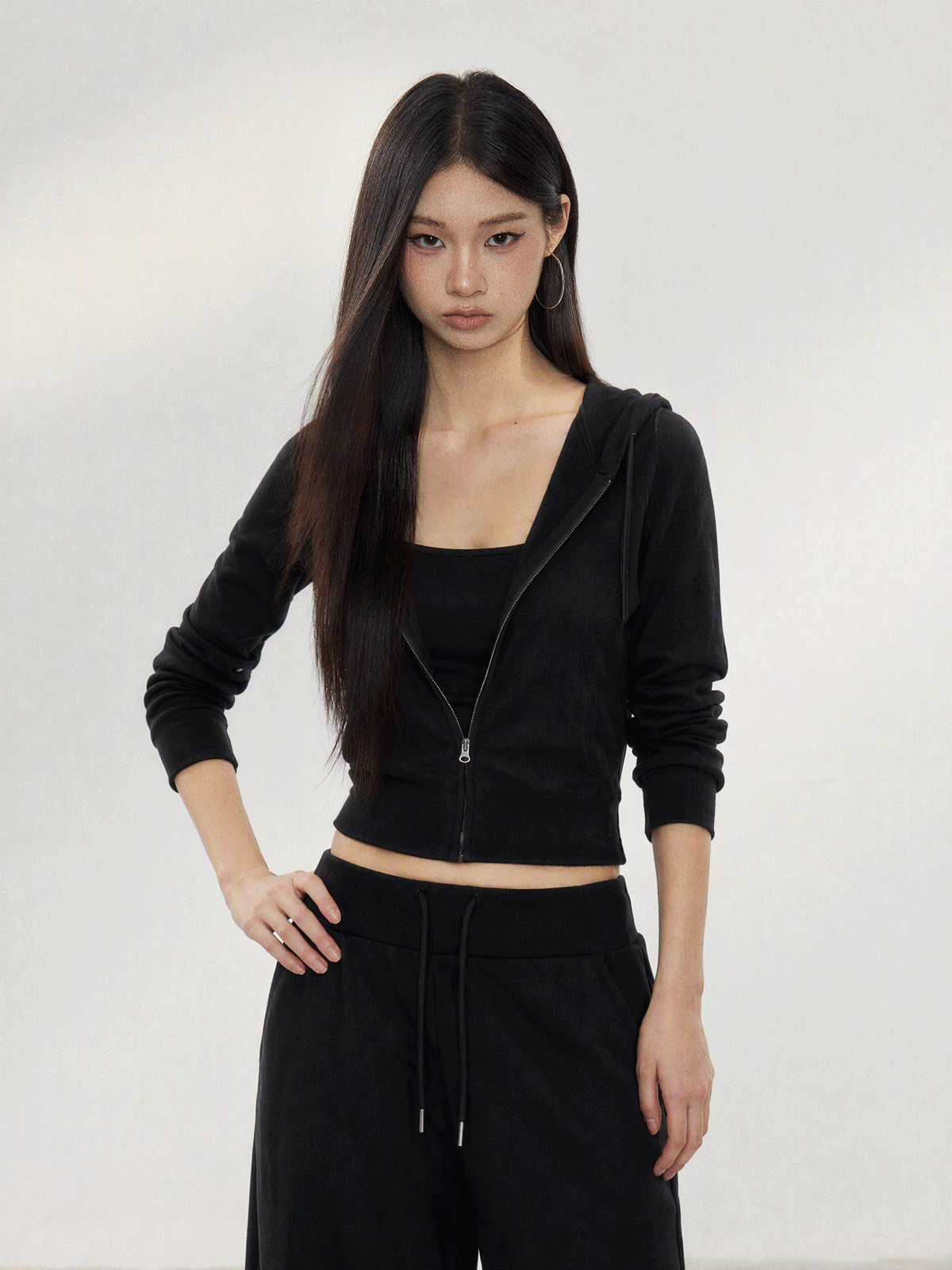 WITHMIN Black Zip-Up Hooded Jacket