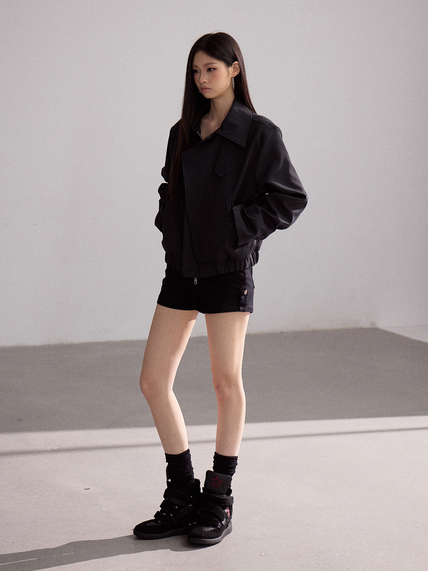 WITHMIN Black Zip-Up Lapel Jacket