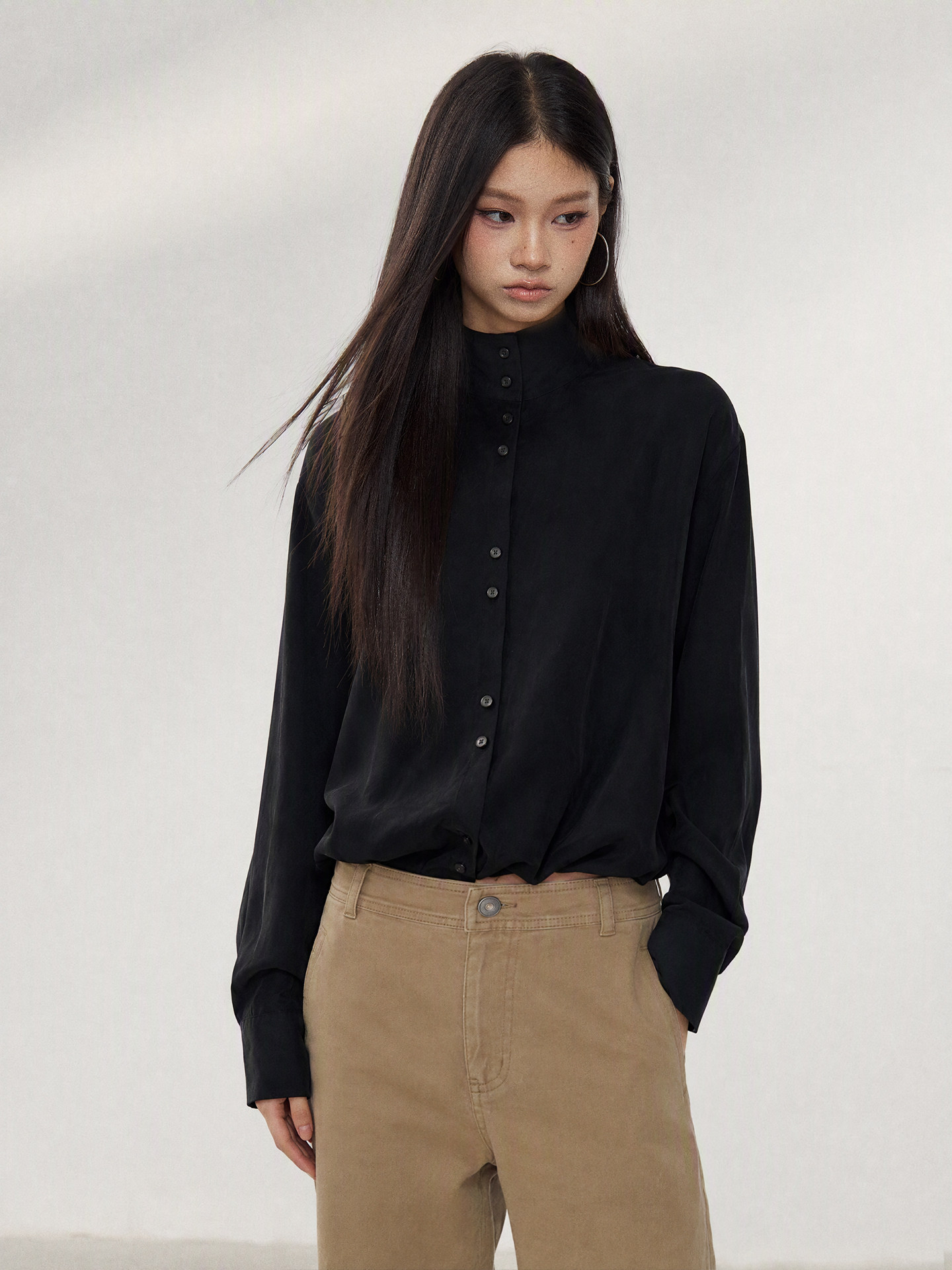 WITHMIN Black Stand-Collar Shirt