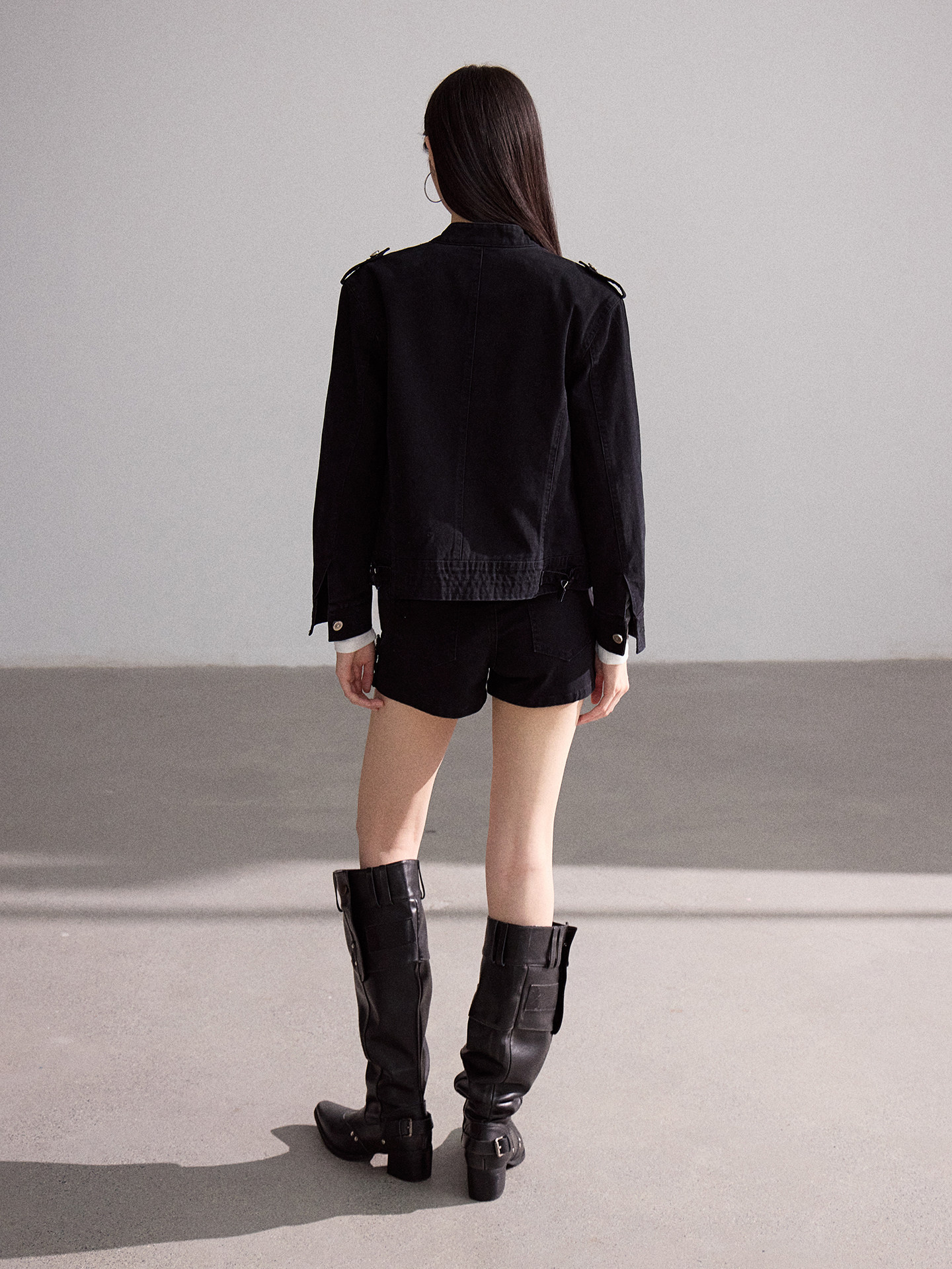 WITHMIN Black Zip-Up Cropped Jacket