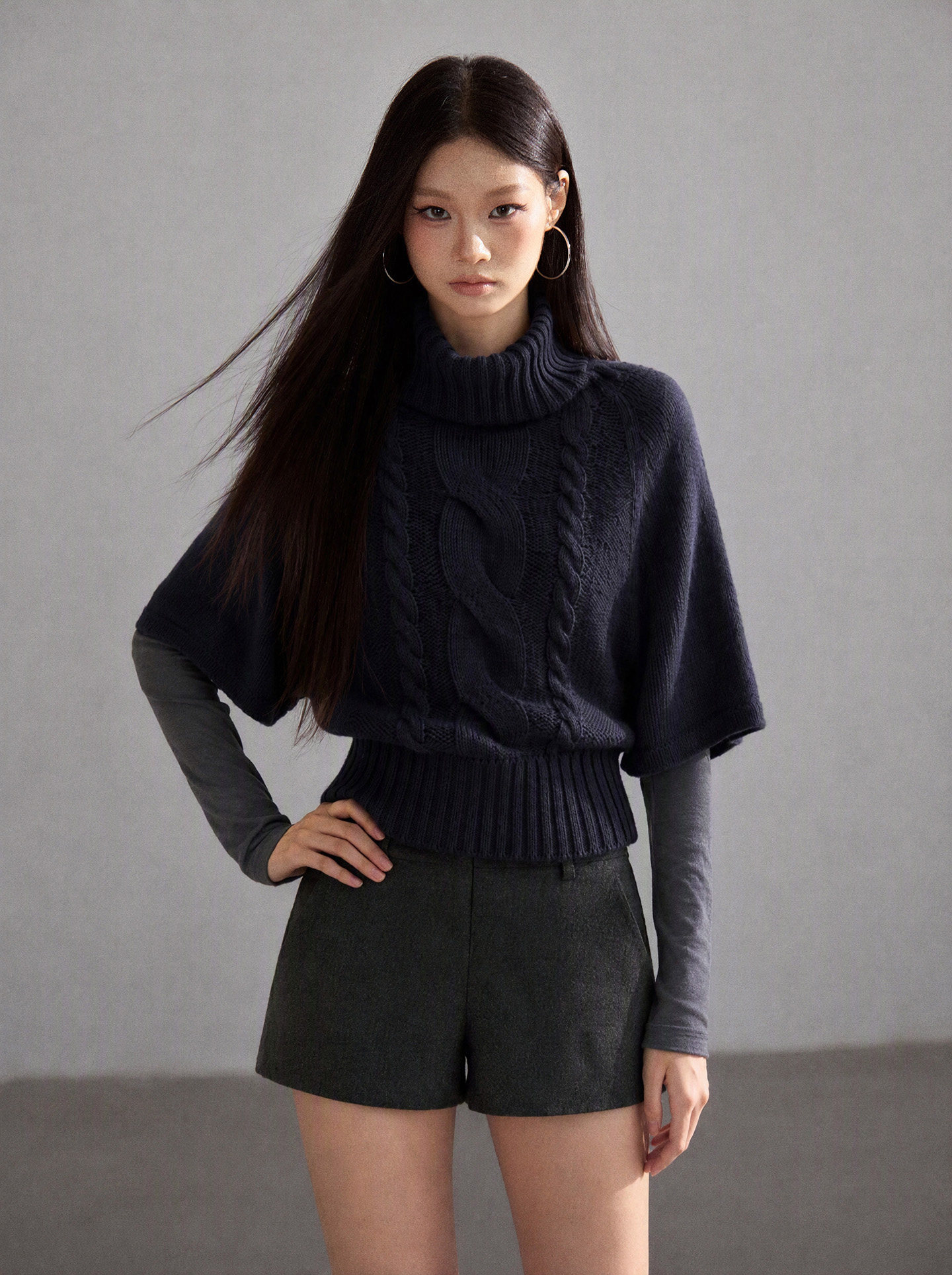 WITHMIN Navy Turtleneck Loose Knit Sweater