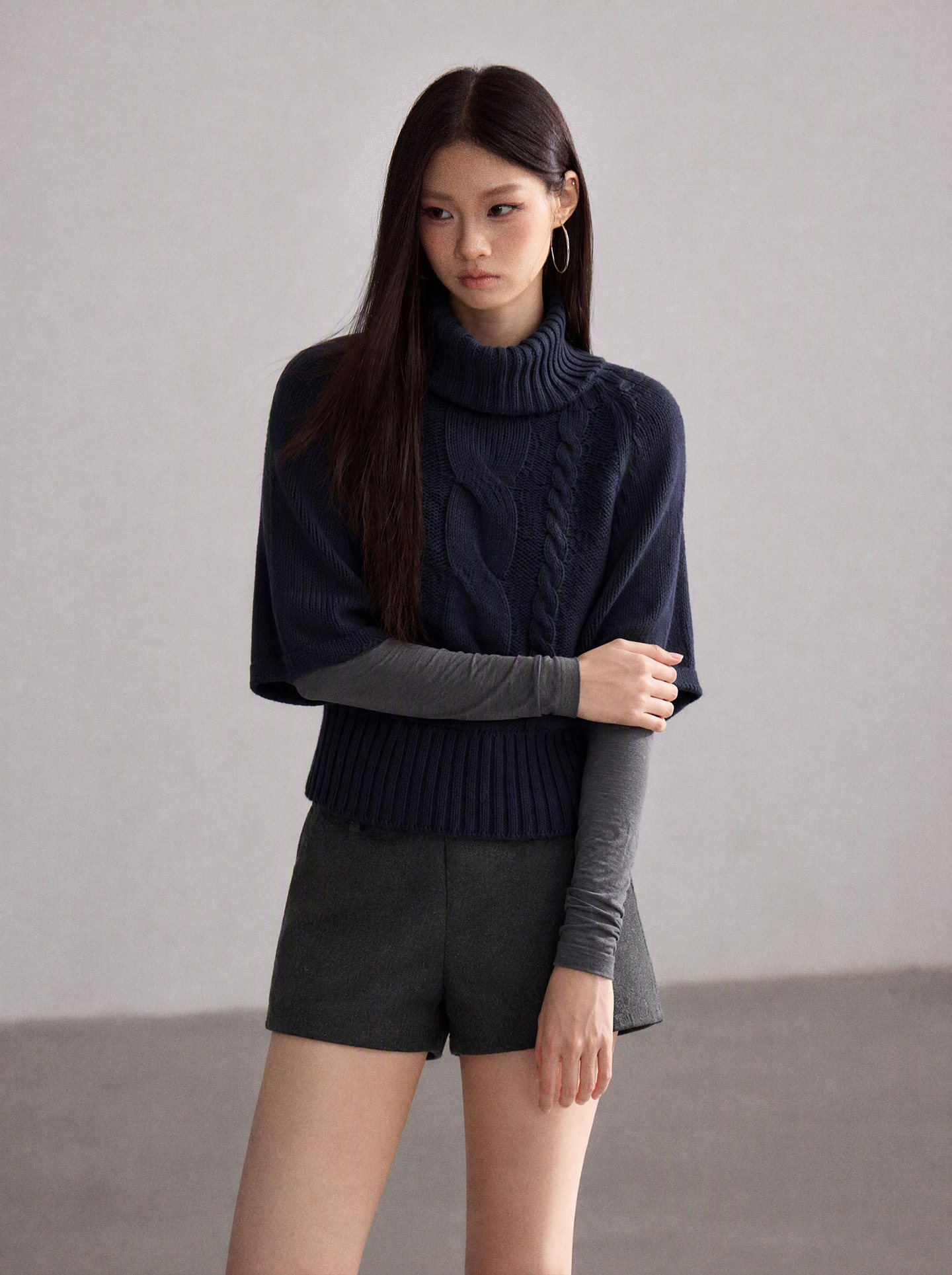 WITHMIN Navy Turtleneck Loose Knit Sweater