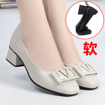 Womens middle-aged single shoes middle-aged mother shoes 2021 Spring and Autumn new leather soft sole comfortable leather shoes Middle heel leather shoes