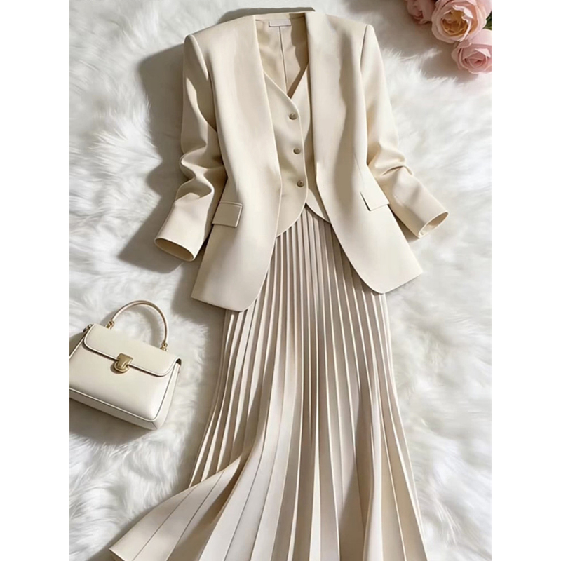 2026 Spring Internet Celebrity New Style Professional Commuting Suit Set with Skirt for Women, Elegant Pleated Skirt, Slimming Jacket and Half Skirt 2026 Spring Internet Celebrity New Style Professional Commuting Suit Set with Skirt for Women, Elegant Pleated Skirt, Slimming Jacket and Half Skirt