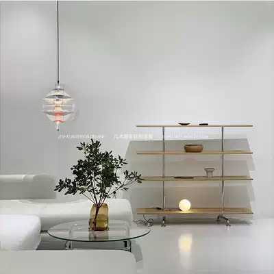 Clothing store window decoration platform in the island display running table in the middle of the table with bag display shelf