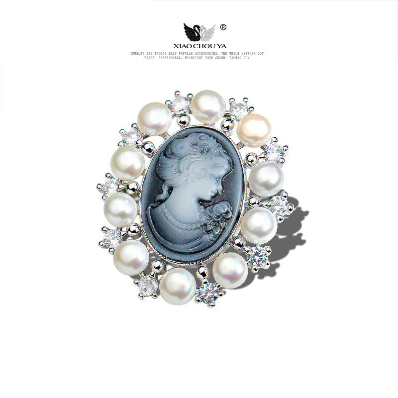 Freshwater pearl brooch corsage female high-end embossed copper retro beauty avatar suit dress pin accessories gift