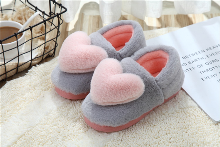 Dép cotton nữ mùa đông trong nhà trượt tuyết gia đình đôi nam nữ phiên bản Hàn Quốc của giày đế mềm đế dày dễ thương ấm áp tháng giày sandal nữ đế cao