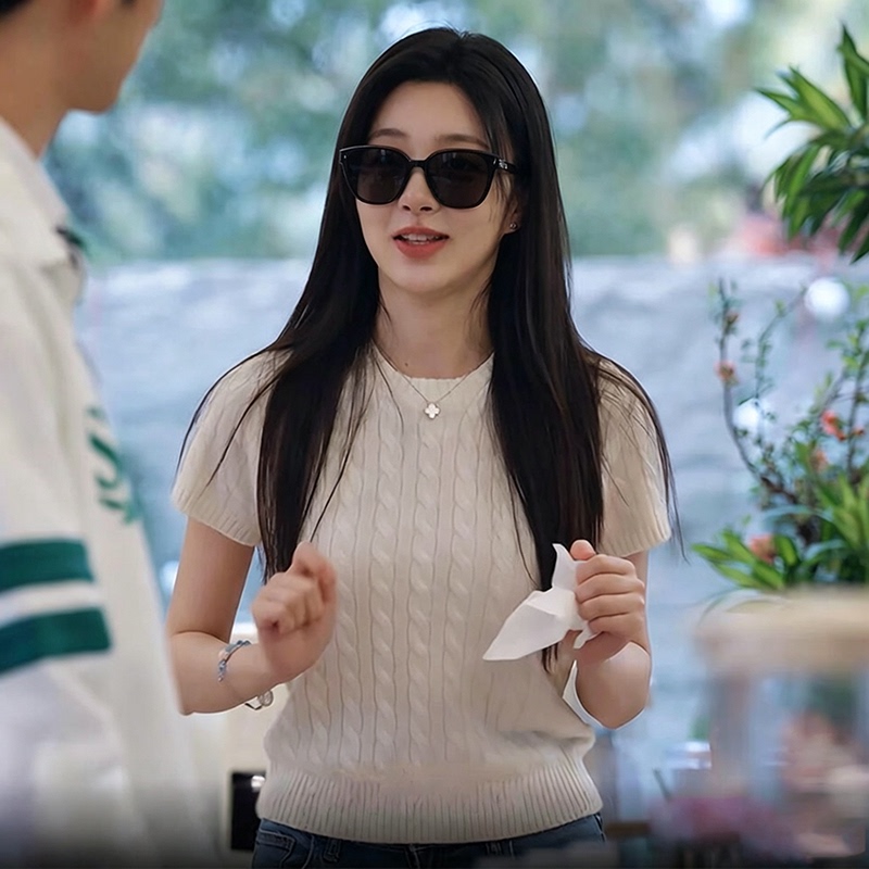 Semi-Mature Lovers 5 Liu Liu Xu Luyang Same Style White Round Neck Pullover Short-Sleeved Sweater Twist Knit Top for Women Semi-Mature Lovers 5 Liu Liu Xu Luyang Same Style White Round Neck Pullover Short-Sleeved Sweater Twist Knit Top for Women