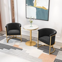 Один таблица, два дивана 