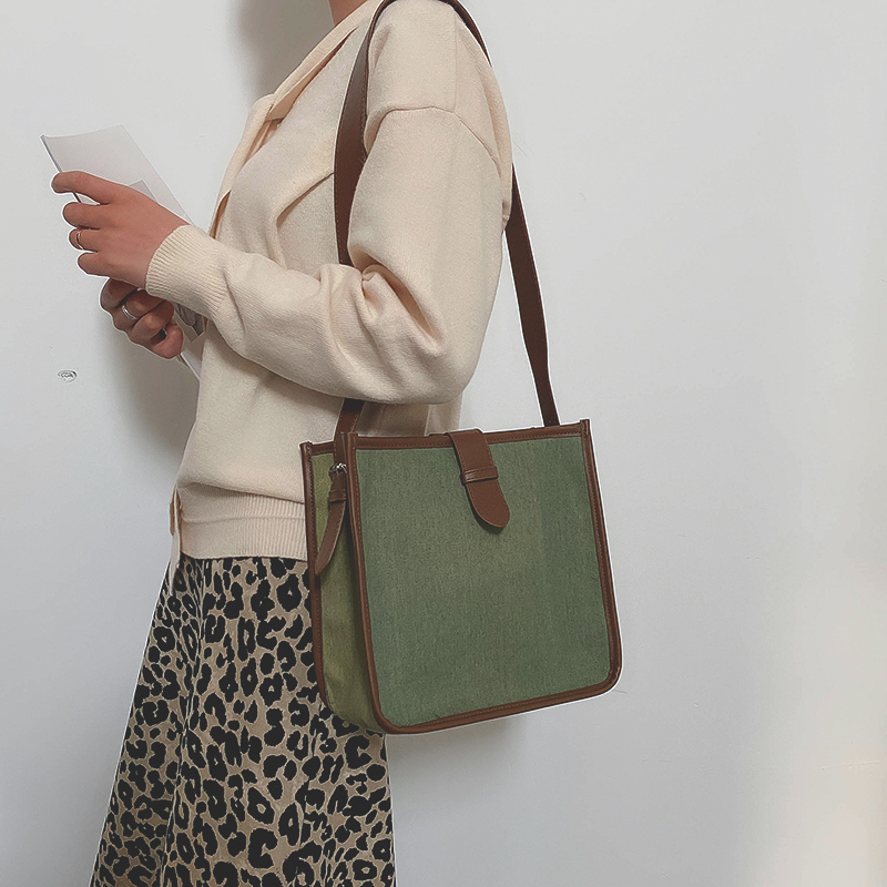 Winter Pack Package 2021 New Chains High-grade Sense Canvas Single Shoulder Bag Large Capacity Special Bag Minimalist Satchel Satchel Bag