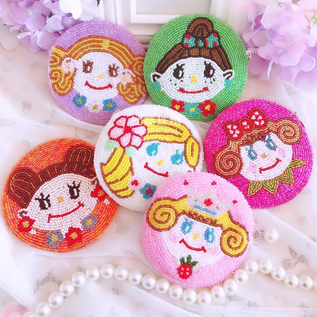 Azalea bead embroidery new product creative handmade Japanese curly hair girl ugly doll round card bag beaded small coin purse