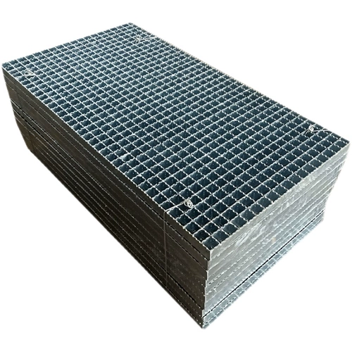 Глушба с оцинкованной стальной решеткой. Горячая оцинкованная решетка из нержавеющей стали из нержавеющей стали.