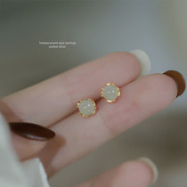 Paris designed Outlets guests to remove the cabinet to clear 18K gold cold wind jade ear nails outlets female accessories