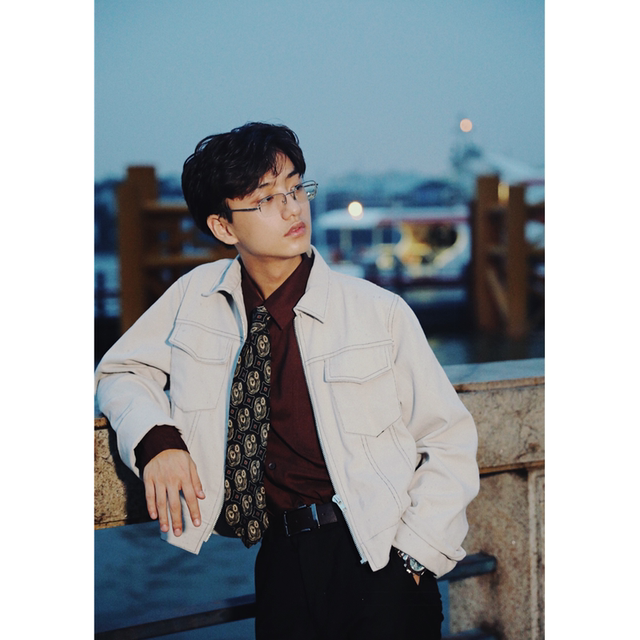 He Jianghai ແບບດຽວກັນຂອງການອອກແບບແຂນສັ້ນນ້ໍາ 2018 ດູໃບໄມ້ລົ່ນໃຫມ່ denim jacket jacket ສໍາລັບຜູ້ຊາຍແລະແມ່ຍິງ