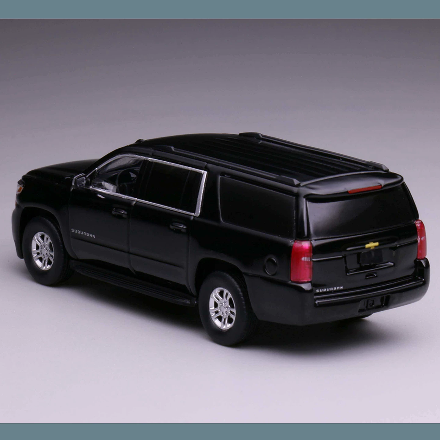 Модель 596 1:64 Chevrolet Suburban 2015 Suburban алюминиевых сплавов внедорожная полицейская модель автомобиля